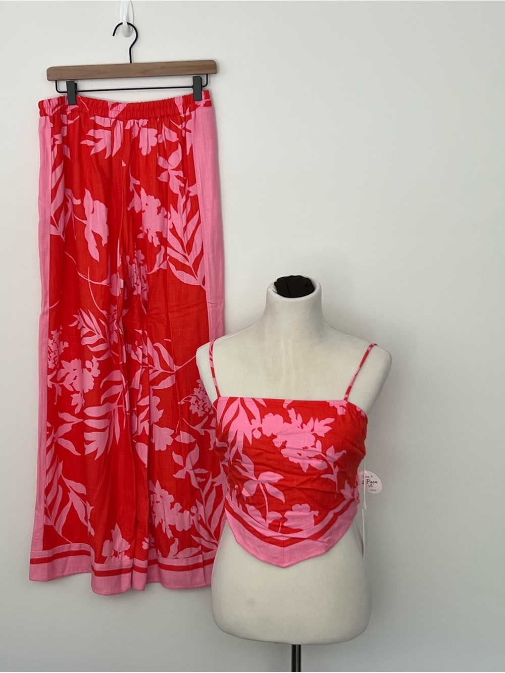 Sienna Sky Red & Pink Floral Cropped Cami with Wide Leg Pants Matching Set - Picture 2 of 13
